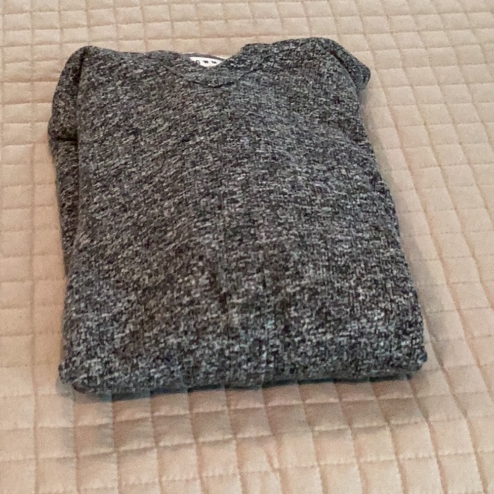Gray Hooded Sweater Size L